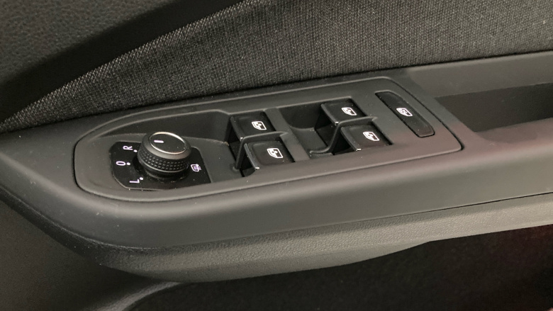 Volkswagen Golf 1.0 TSI Life 5dr Petrol Hatchback